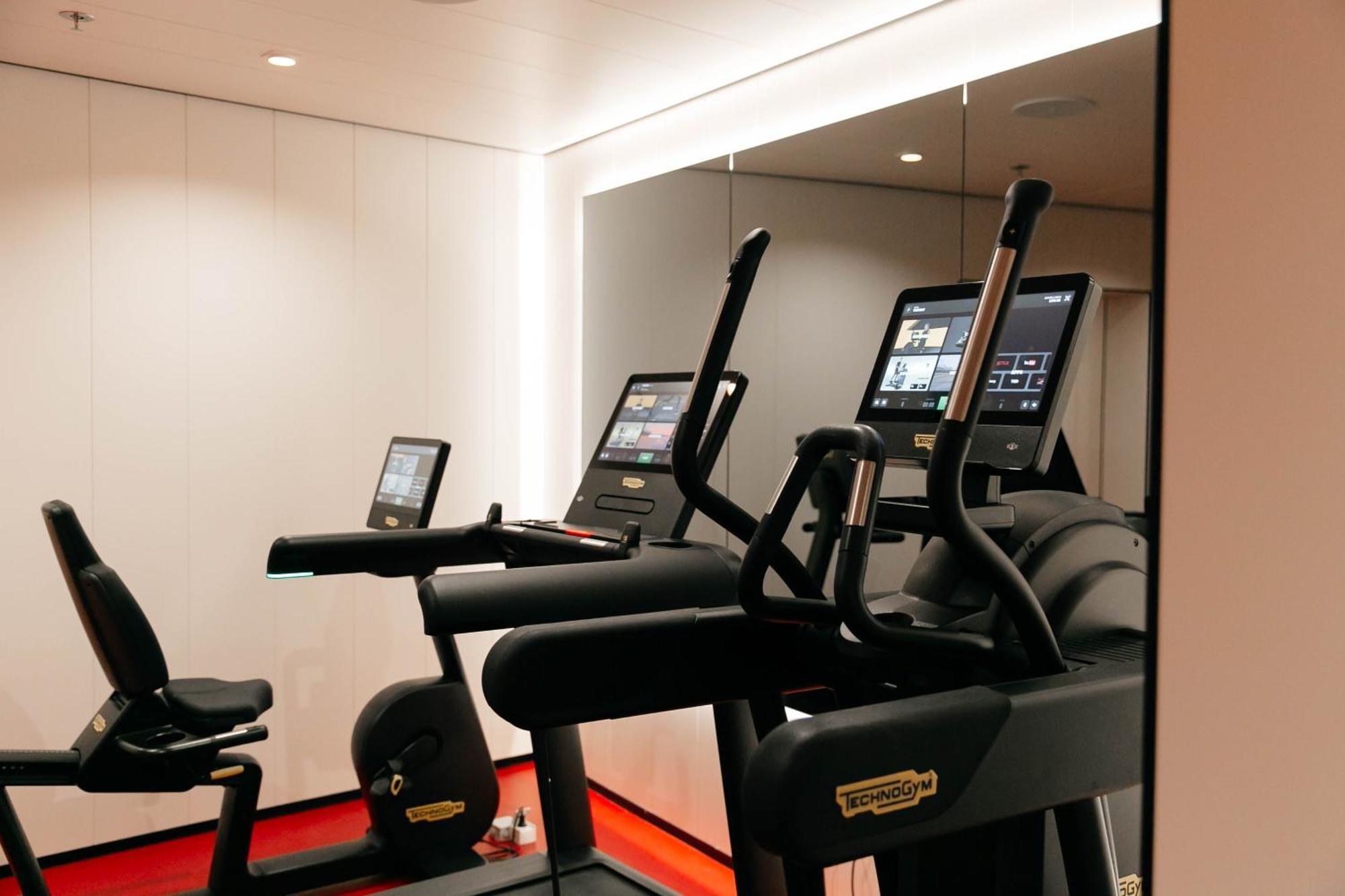 Hotel Medistone 오미스 외부 사진