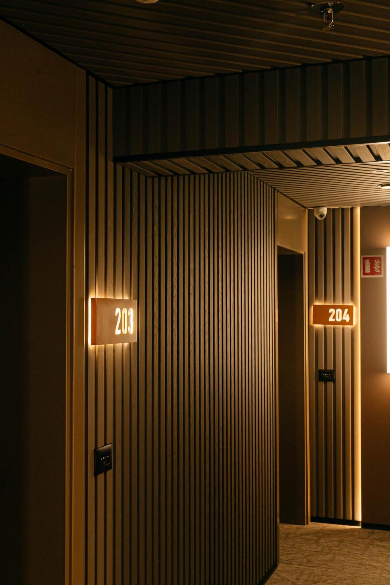 Hotel Medistone 오미스 외부 사진
